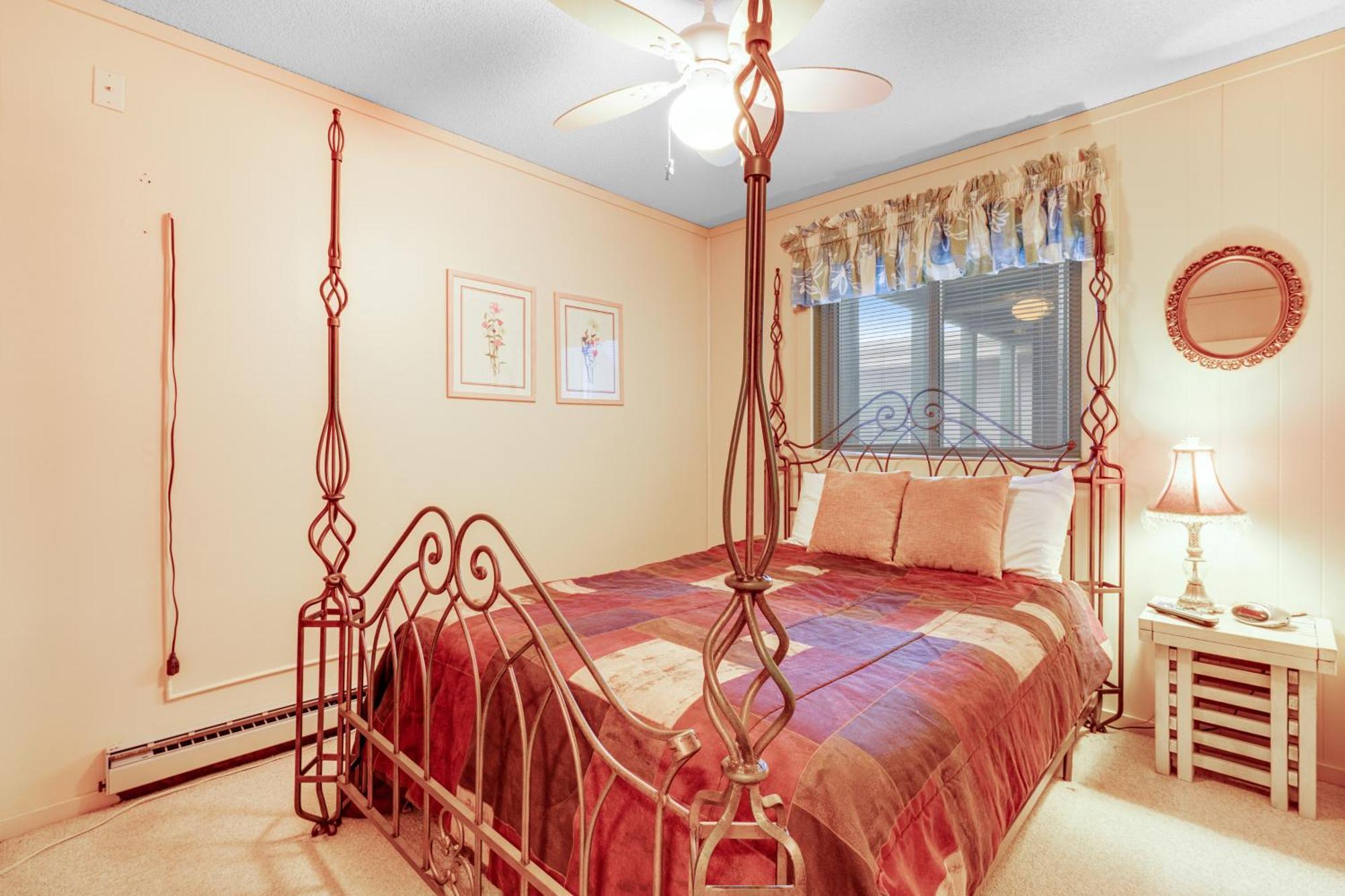 Pinnacle Beech Mountain Bilik gambar